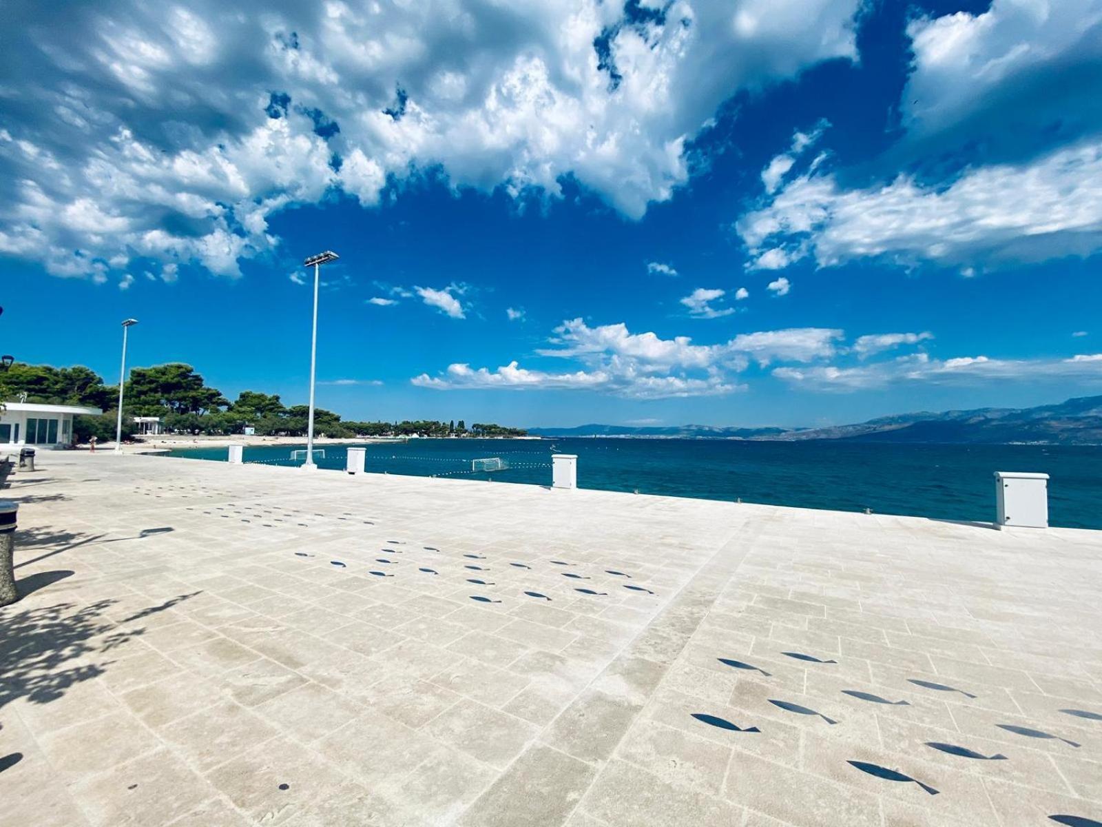 Apartments Sandra In The Historical Center Of The City Supetar Exterior foto